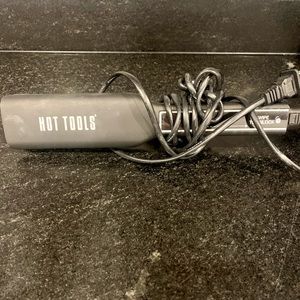 Hot Tools Professional Titanium Smart Touch Salon Flat Iron 1 1/2in Straightener